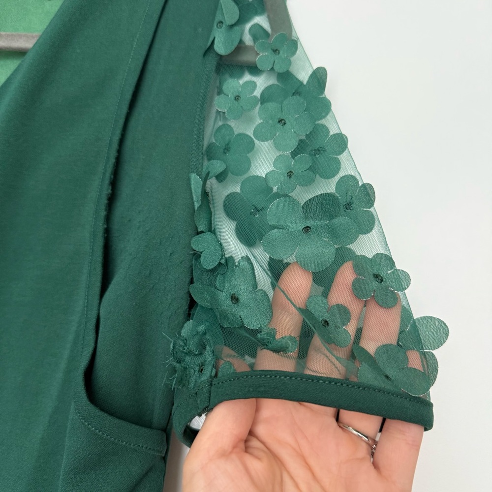 ⭐️HOST PICK⭐️ Green Breastfeeding Dress with Floral Sleeves
